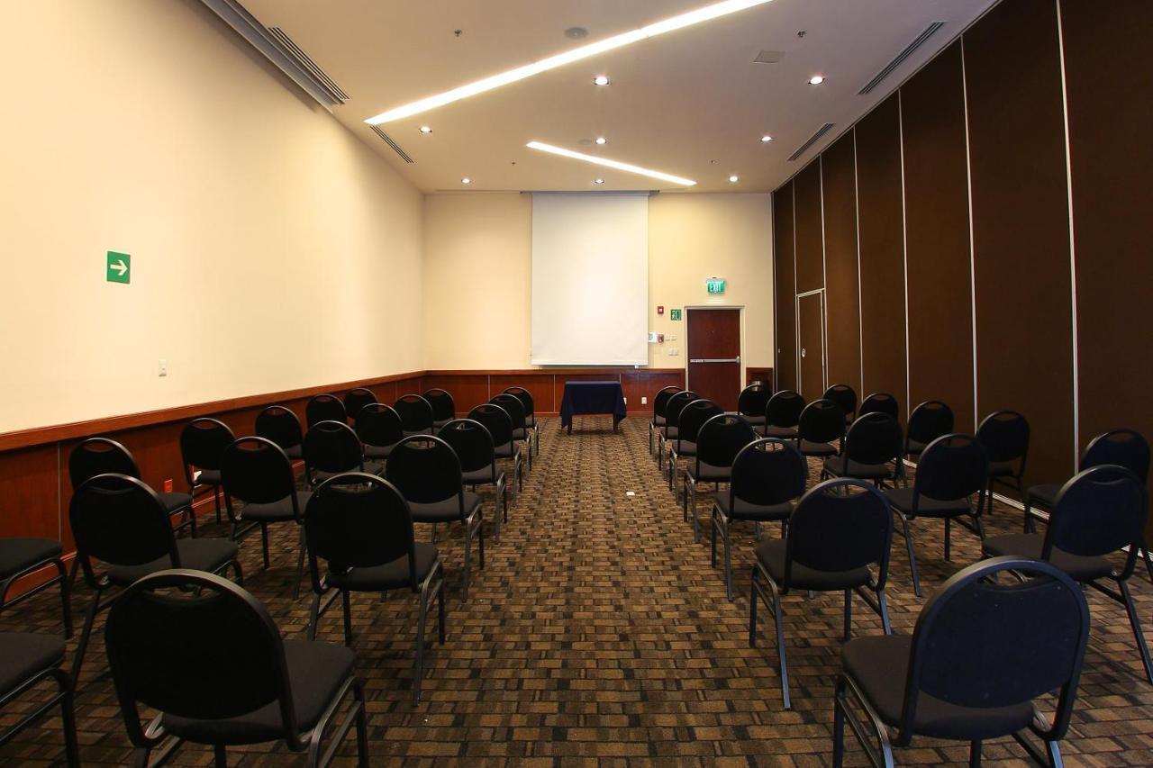 Hotel Opus Grand Toluca Aeropuerto Buitenkant foto