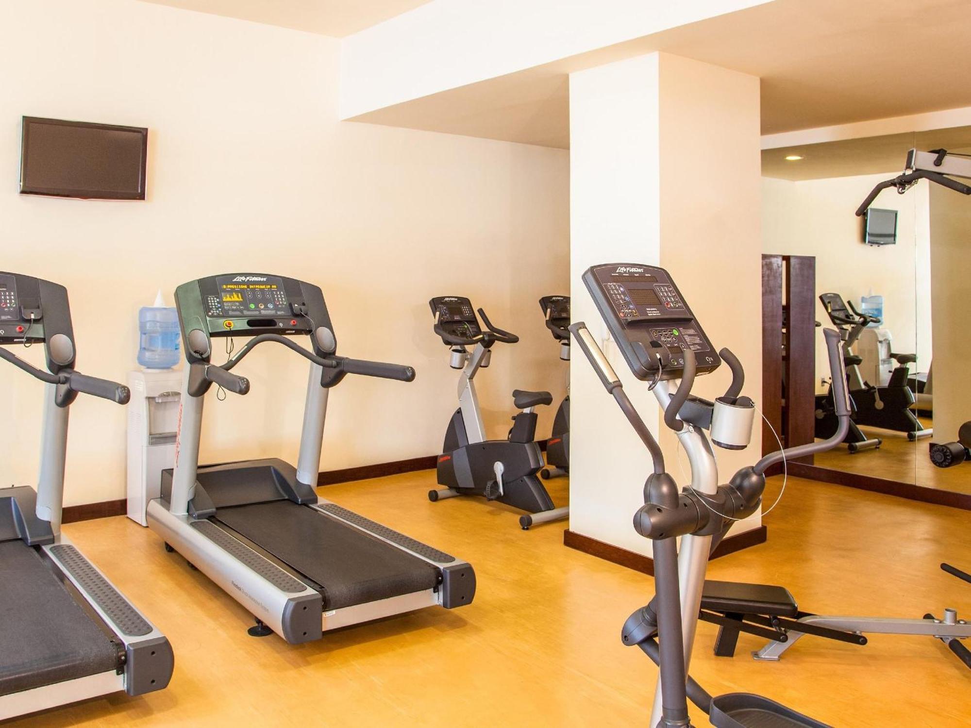 Hotel Opus Grand Toluca Aeropuerto Buitenkant foto